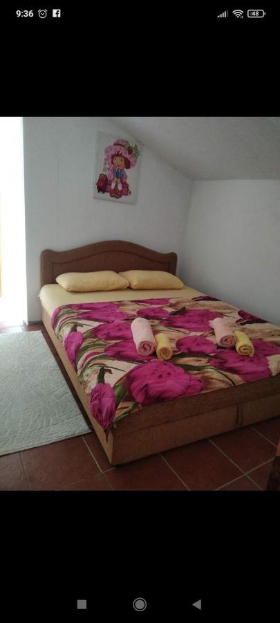 Apartment 2 *
